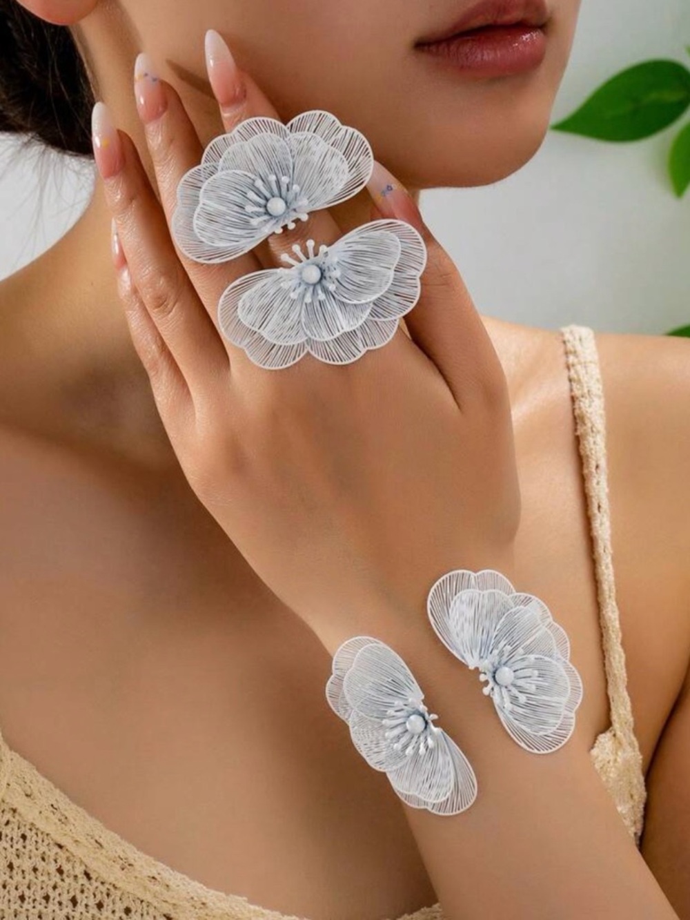 SHEIN, 3 Piece Bundle White Floral 3-Piece Earrings, Ring and Bracelet Set NEW